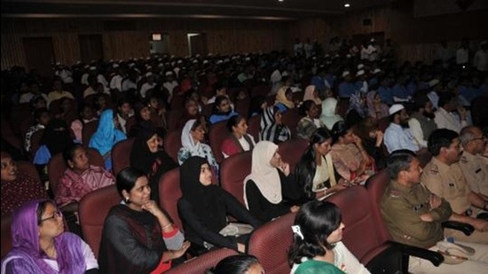 (Representative image) MPSC wants to restart the recruitment process which cannot be re-advertised without deleting the reservation and relaxations given under the Act. (HT Photo) (Representative image) MPSC wants to restart the recruitment process which cannot be re-advertised without deleting the reservation and relaxations given under the Act. (HT Photo)