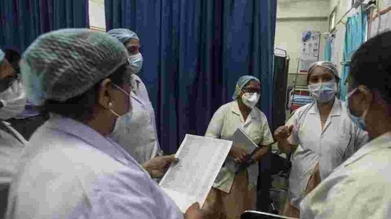 Till Tuesday evening, about 429,500 people had been vaccinated across India, about 70% of the target. (Pratham Gokhale/HT Photo) Till Tuesday evening, about 429,500 people had been vaccinated across India, about 70% of the target. (Pratham Gokhale/HT Photo)