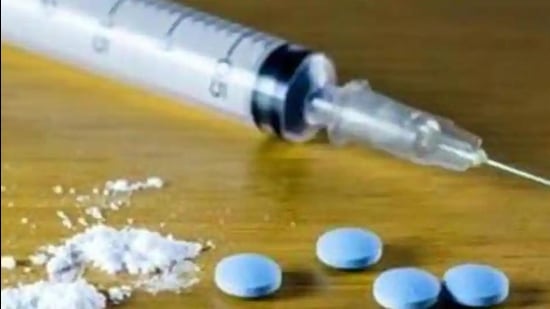 Drug smuggling module busted with arrest of 3 from Kashmir in Punjab’s Kapurthala Drug smuggling module busted with arrest of 3 from Kashmir in Punjab’s Kapurthala