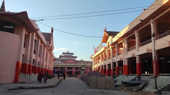 The iconic Nupi Keithel bears a deserted a look due to the 10-month's long closure. (HT Photo/Thingnam Anjulika Samom) The iconic Nupi Keithel bears a deserted a look due to the 10-month's long closure. (HT Photo/Thingnam Anjulika Samom)