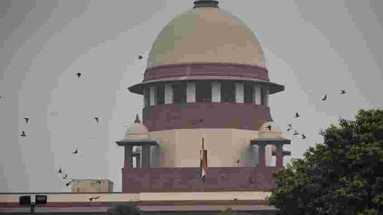 A bankrupt company and its assets cannot face criminal proceedings once it is sold to new owners," the apex court said.(Biplov Bhuyan/HT File Photo) A bankrupt company and its assets cannot face criminal proceedings once it is sold to new owners," the apex court said.(Biplov Bhuyan/HT File Photo)