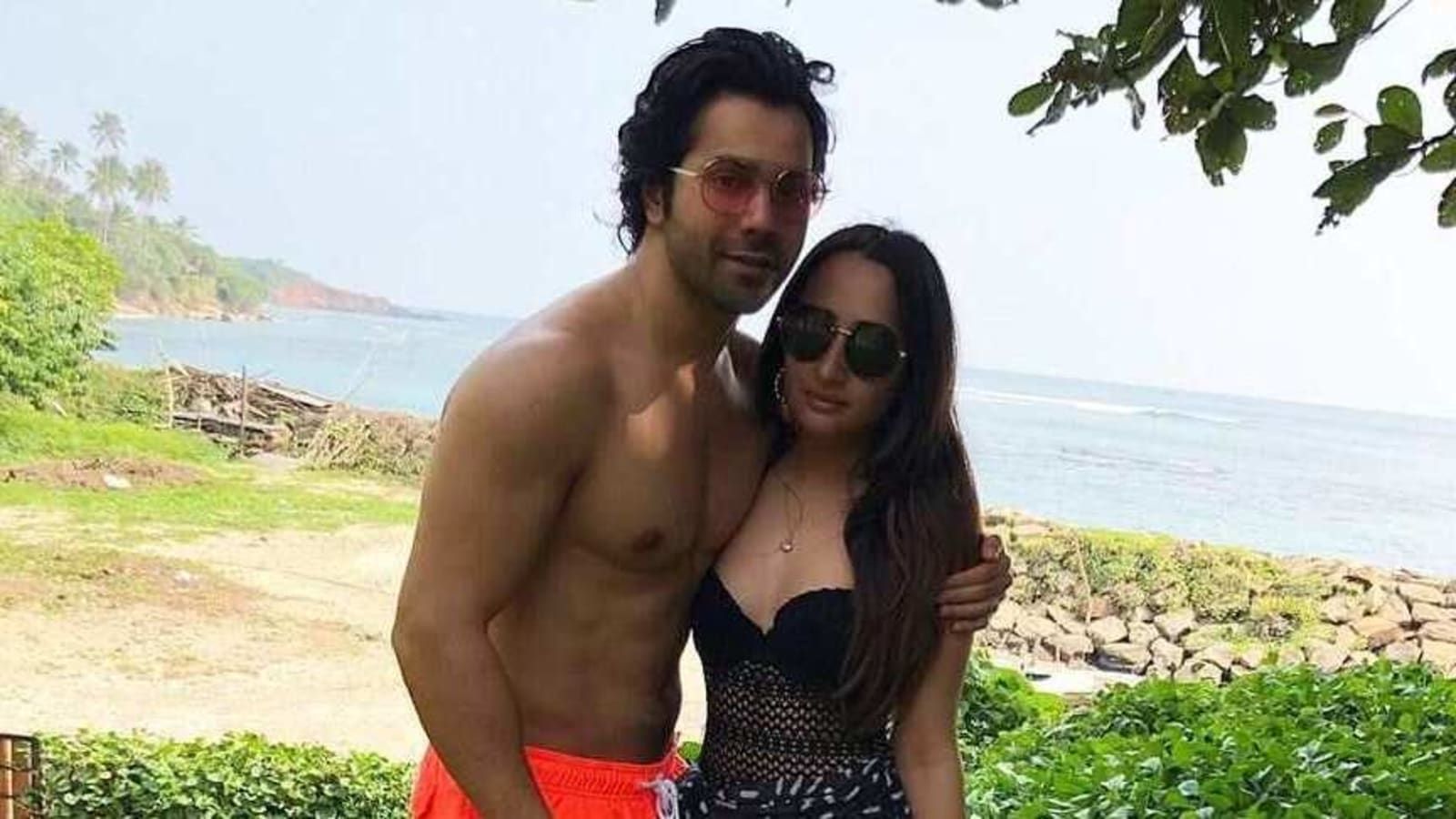 Paparazzi congratulate Varun Dhawan on upcoming wedding with Natasha Dalal, watch his response