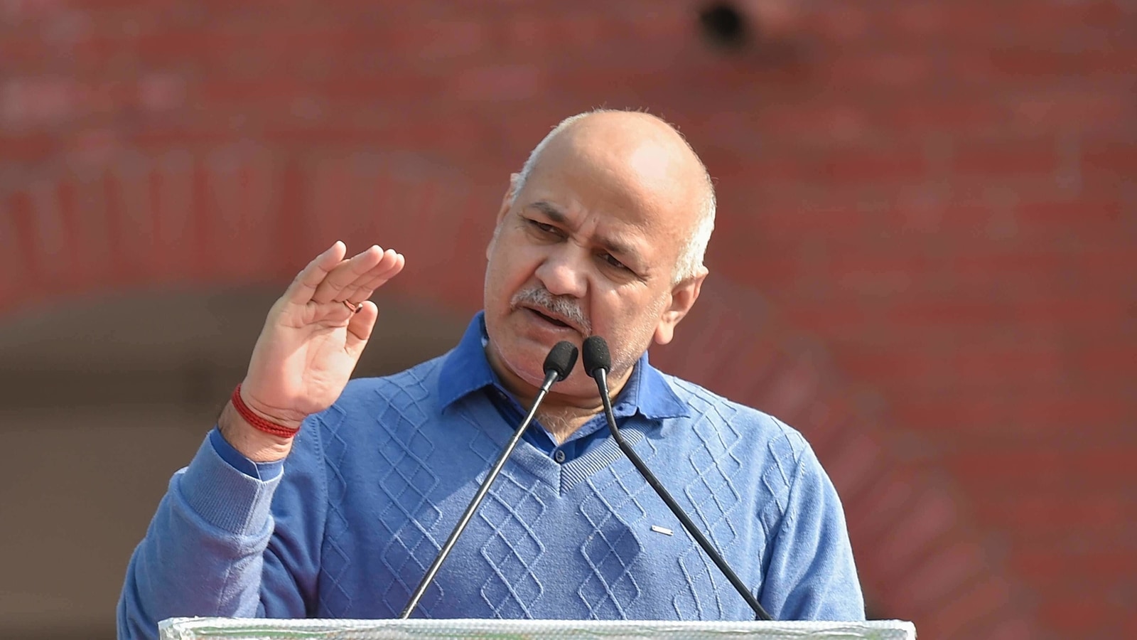 Sisodia requests Union education minister to extend contracts of SSA teachers