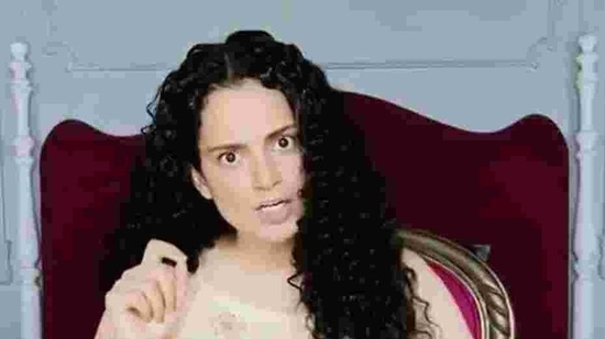 Kangana will have to appear at Juhu police station on Friday. Early this month, she and her sister Rangoli Chandel appeared before Mumbai police in a sedition case.