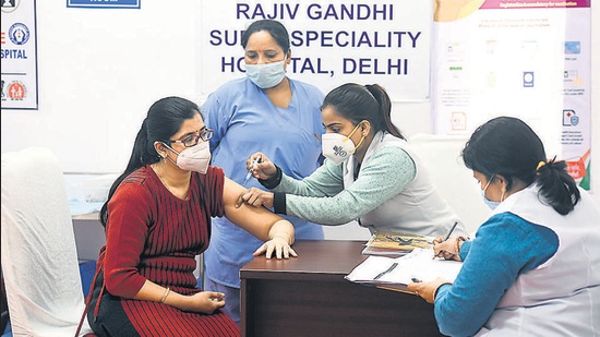 A member of the medical staff gets Covishield vaccine at Rajiv Gandhi Super Speciality Hospital, in New Delhi on January 19. (Raj K Raj/HT photo) A member of the medical staff gets Covishield vaccine at Rajiv Gandhi Super Speciality Hospital, in New Delhi on January 19. (Raj K Raj/HT photo)
