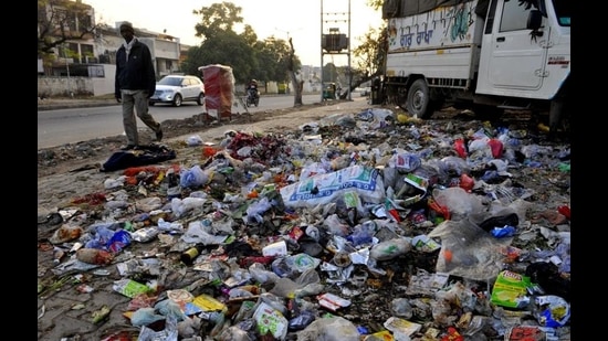 In some places, garbage has not been picked up since January 1. (Keshav Singh/HT) In some places, garbage has not been picked up since January 1. (Keshav Singh/HT)