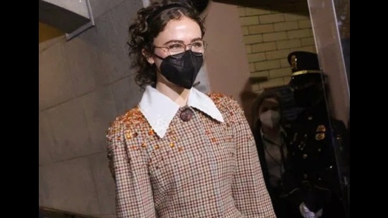 Kamala’s stepdaughter Ella Emhoff turned heads in a Miu Miu coat (Photo: Agencies) Kamala’s stepdaughter Ella Emhoff turned heads in a Miu Miu coat (Photo: Agencies)
