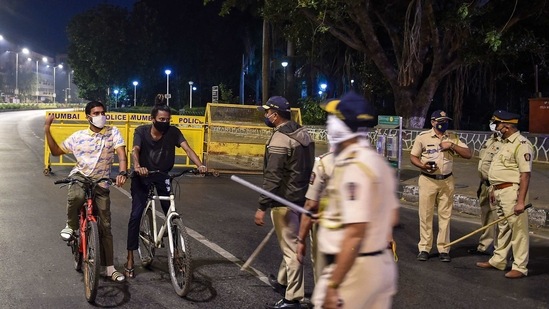 The girl recently left her home at Jamalpur village in UP's Mirzapur district and took a bus to travel to Mumbai. (representational image)(PTI) The girl recently left her home at Jamalpur village in UP's Mirzapur district and took a bus to travel to Mumbai. (representational image)(PTI)