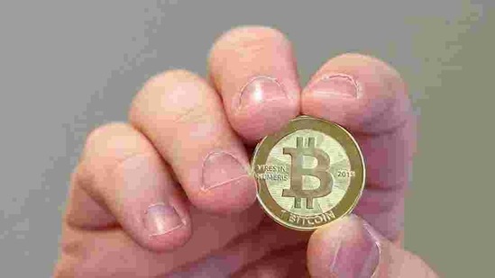 Bitcoin is struggling to maintain its momentum from the end of 2020.(File photo) Bitcoin is struggling to maintain its momentum from the end of 2020.(File photo)
