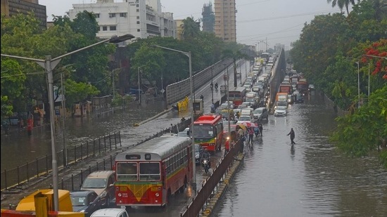 The ponds will be constructed along the lines of underground water holding ponds in Tokyo. (Vijayanand Gupta/HT Photo) The ponds will be constructed along the lines of underground water holding ponds in Tokyo. (Vijayanand Gupta/HT Photo)