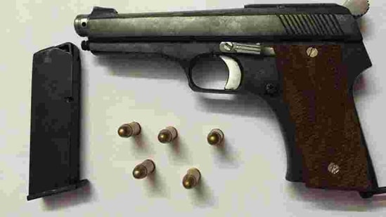 The accused told the police that he procured the weapon, a .32 bore pistol, and live cartridges from Maharashtra for <span class='webrupee'>₹</span>55,000.(HT FILE) The accused told the police that he procured the weapon, a .32 bore pistol, and live cartridges from Maharashtra for <span class='webrupee'>₹</span>55,000.(HT FILE)