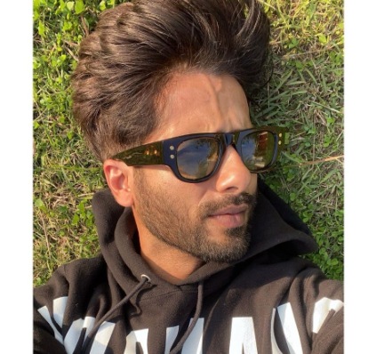 Actor Shahid Kapoor sports a hoodie (Photo: Instagram/ShahidKapoor) Actor Shahid Kapoor sports a hoodie (Photo: Instagram/ShahidKapoor)