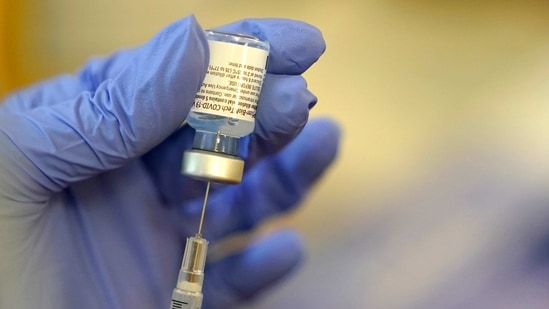 The vaccination target for Friday was 3,703 healthcare workers of which 2,308 were vaccinated in 35 sessions. (FILE PHOTO).(AP) The vaccination target for Friday was 3,703 healthcare workers of which 2,308 were vaccinated in 35 sessions. (FILE PHOTO).(AP)