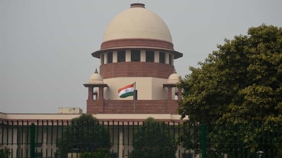 Maharashtra government appealed to the Supreme Court against the high court’s decision and filed a caveat in the apex court seeking exclusion of the 18 villages from KDMC. (HT PHOTO) Maharashtra government appealed to the Supreme Court against the high court’s decision and filed a caveat in the apex court seeking exclusion of the 18 villages from KDMC. (HT PHOTO)