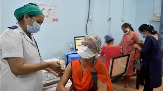 A Covid-19 vaccine shot being administered in Mumbai. (Satish Bate/HT Photo) A Covid-19 vaccine shot being administered in Mumbai. (Satish Bate/HT Photo)
