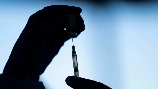 After a phone conversation with his Chinese counterpart Wang Yi, Pakistan foreign minister Shah Mahmood Qureshi announced on Thursday that Beijing had gifted 500,000 doses of the Sinopharm vaccine as aid.(AP File Photo ) After a phone conversation with his Chinese counterpart Wang Yi, Pakistan foreign minister Shah Mahmood Qureshi announced on Thursday that Beijing had gifted 500,000 doses of the Sinopharm vaccine as aid.(AP File Photo )