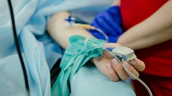 An Indian-origin expert at the University of Birmingham has led an international study which finds that patients’ chances of survival after cancer surgery is strongly linked with the standard of post-operative hospital care.(Unsplash) An Indian-origin expert at the University of Birmingham has led an international study which finds that patients’ chances of survival after cancer surgery is strongly linked with the standard of post-operative hospital care.(Unsplash)