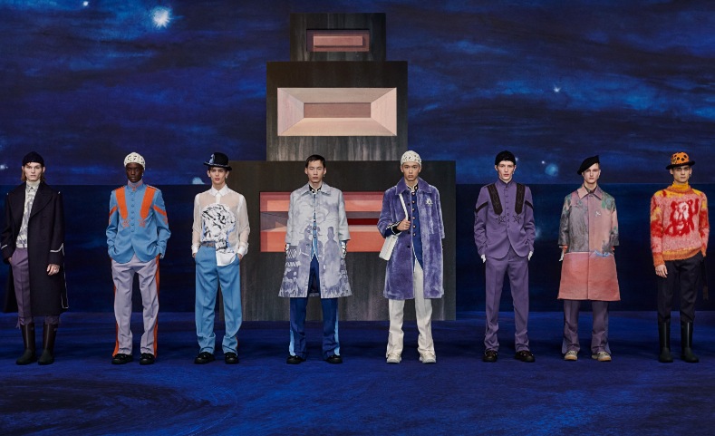 Kim Jones joined hands with Scottish painter Peter Doig for Fall Winter 21-22 (Photo: Dior) Kim Jones joined hands with Scottish painter Peter Doig for Fall Winter 21-22 (Photo: Dior)