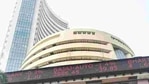 The India volatility index, or the VIX, which indicates a rise in fear and anxiety among investors, rose 1% to end at 22.42 on Friday.(PTI) The India volatility index, or the VIX, which indicates a rise in fear and anxiety among investors, rose 1% to end at 22.42 on Friday.(PTI)