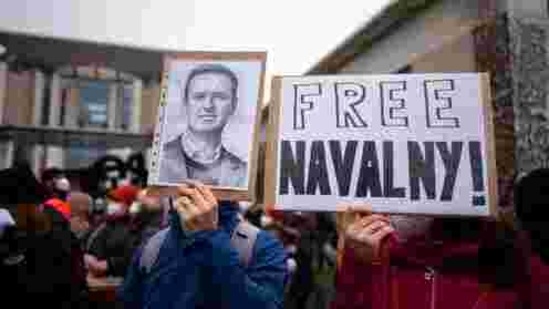 Police on Saturday detained over 1,300 protesters, including Navalny's wife, according to protest monitor OVD Info(AP) Police on Saturday detained over 1,300 protesters, including Navalny's wife, according to protest monitor OVD Info(AP)