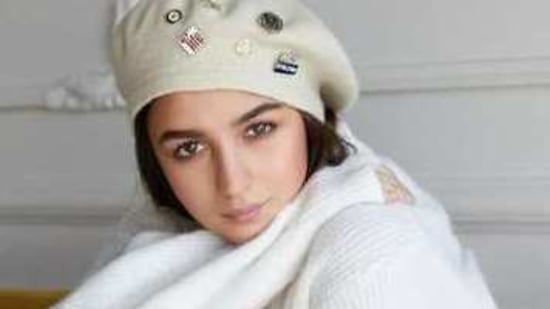 Alia Bhatt had been shooting for Gangubai Kathiawadi and RRR towards the end of 2020. Alia Bhatt had been shooting for Gangubai Kathiawadi and RRR towards the end of 2020.