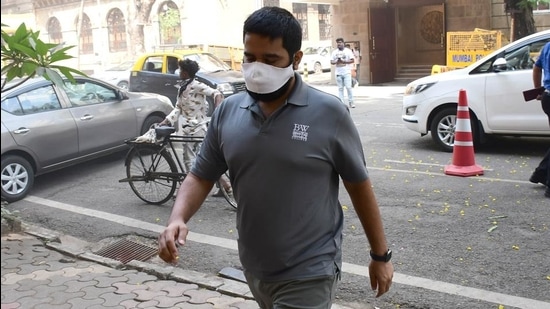 Mehul Thakur outside ED office on Saturday. (Bhushan Koyande/ HT) Mehul Thakur outside ED office on Saturday. (Bhushan Koyande/ HT)