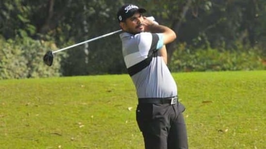 Golfer Gaganjeet Bhullar in action during Jeev Milkha Singh Invitational 2020 at Chandigarh Golf Club on Thursday.(Keshav Singh/H) Golfer Gaganjeet Bhullar in action during Jeev Milkha Singh Invitational 2020 at Chandigarh Golf Club on Thursday.(Keshav Singh/H)