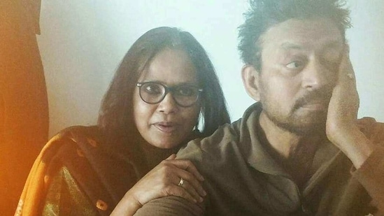 Sutapa Sikdar and Irrfan Khan in a throwback picture she shared.(Facebook)