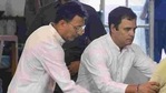 Congress' West Bengal in-charge Jitin Prasada with Rahul Gandhi(PTI)