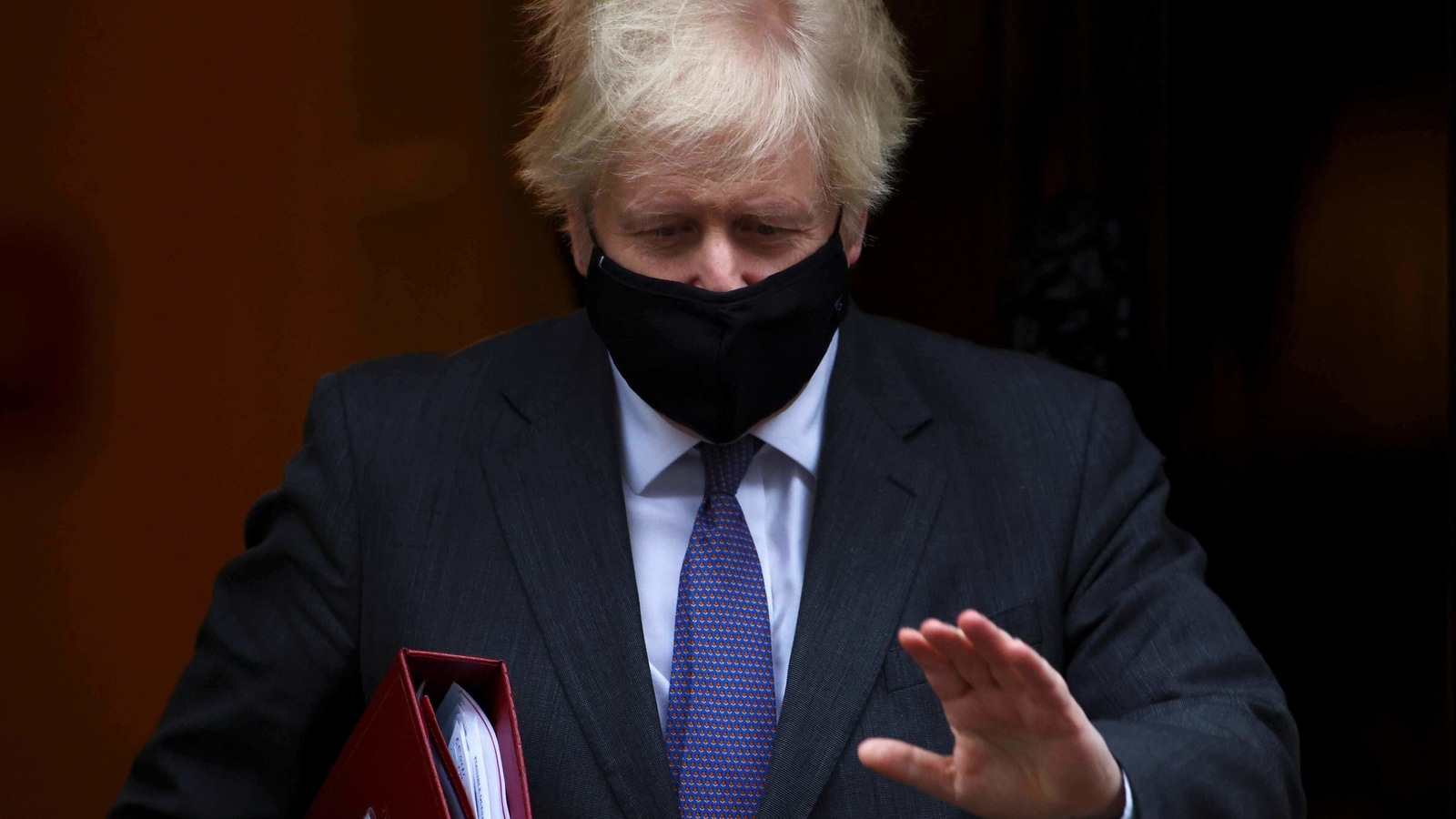 UK extends councils' lockdown powers until July 17 Report World News