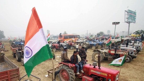 The tractor rally has been allowed to set off after Republic Day celebrations end in the afternoon, officers said on Sunday.(ANI Photo) The tractor rally has been allowed to set off after Republic Day celebrations end in the afternoon, officers said on Sunday.(ANI Photo)