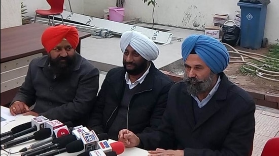 Kulwant Singh (centre) addresses mediapersons. (HT Photo) Kulwant Singh (centre) addresses mediapersons. (HT Photo)