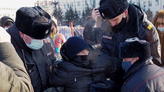 Police detained more than 2,131 people, including 795 in Moscow, the OVD-Info monitoring group reported. Among those detained were Navalny’s wife Yulia Navalnaya, who was later released, and his prominent aide Lyubov Sobol.(AP) Police detained more than 2,131 people, including 795 in Moscow, the OVD-Info monitoring group reported. Among those detained were Navalny’s wife Yulia Navalnaya, who was later released, and his prominent aide Lyubov Sobol.(AP)