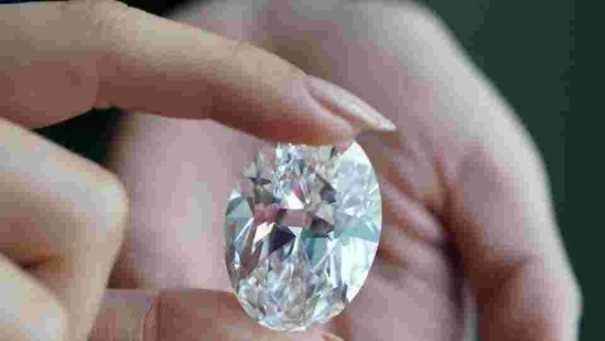 The image shows a diamond which will be sold at Sotheby’s in Hong Kong.(Reuters) The image shows a diamond which will be sold at Sotheby’s in Hong Kong.(Reuters)