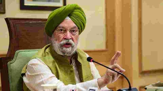 Union civil aviation minister Hardeep Singh Puri said that the target is to reach pre-Covid levels before March end this year; take it to 40 percent beyond pre Covid levels by next year.(File photo) Union civil aviation minister Hardeep Singh Puri said that the target is to reach pre-Covid levels before March end this year; take it to 40 percent beyond pre Covid levels by next year.(File photo)