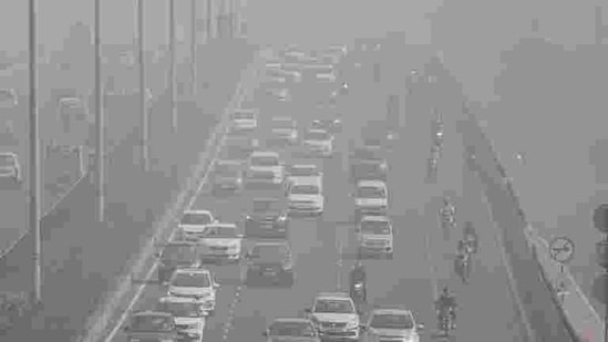 Delhi’s air quality has rapidly worsened to “severe” on the air quality index (AQI) on Thursday morning(PTI photo | Representational image) Delhi’s air quality has rapidly worsened to “severe” on the air quality index (AQI) on Thursday morning(PTI photo | Representational image)