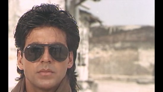 A still from Khiladi