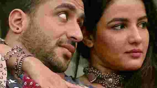 Jasmin Bhasin and Aly Goni on Bigg Boss 14. Jasmin Bhasin and Aly Goni on Bigg Boss 14.