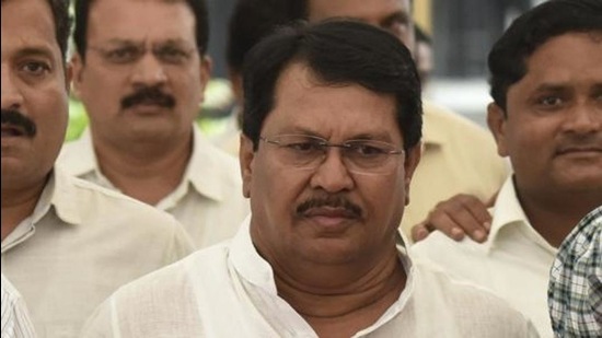 While speaking at a rally of Other Backward Classes (OBCs) in Jalna, senior Congress leader Vijay Wadettiwar said that the commission’s report was unscientific. (Kunal Patil/HT Photo) While speaking at a rally of Other Backward Classes (OBCs) in Jalna, senior Congress leader Vijay Wadettiwar said that the commission’s report was unscientific. (Kunal Patil/HT Photo)