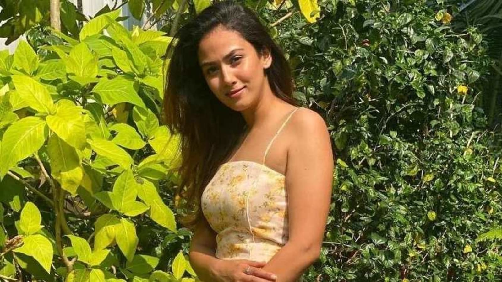 Mira Rajput Stuns In Floral Print Sundress Itll Make You Want To Go