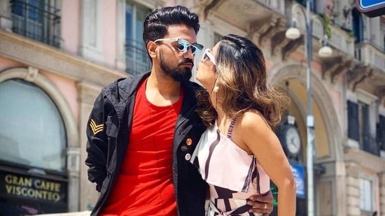 Hina Khan has been dating Rocky Jaiswal for several years now.