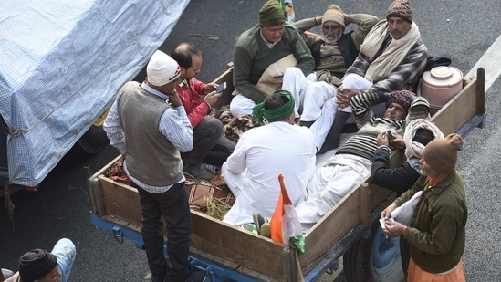 SKM, an umbrella collective of over 40 farmer groups, called off the tractor parade on Tuesday evening.(Arvind Yadav/ Hindustan Times) SKM, an umbrella collective of over 40 farmer groups, called off the tractor parade on Tuesday evening.(Arvind Yadav/ Hindustan Times)