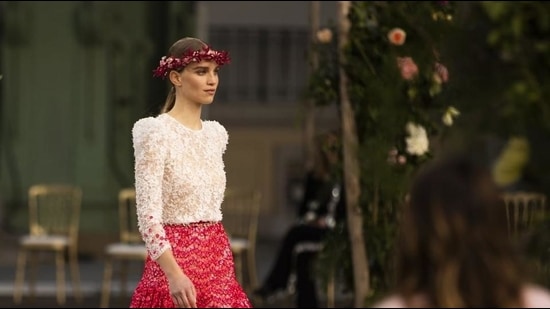 Virginie Viard showcases couture Spring 21 through visuals of an intimate family wedding (Photo: Instagram/ChanelOfficial)