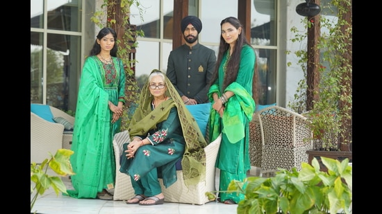 Fabrics such as handwoven silk, cotton and linen with floral threadwork for women, and elegant bandhgala for men in olive green evokes patriotism and love for the country. (Photo: Ichit Anand) Fabrics such as handwoven silk, cotton and linen with floral threadwork for women, and elegant bandhgala for men in olive green evokes patriotism and love for the country. (Photo: Ichit Anand)