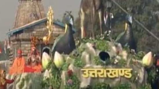 The middle of the tableau showed 'Nandi', the vehicle of Lord Shiva, the travelers visiting the Kedarnath dham and the devotees absorbed in devotion.(ANI Photo) The middle of the tableau showed 'Nandi', the vehicle of Lord Shiva, the travelers visiting the Kedarnath dham and the devotees absorbed in devotion.(ANI Photo)