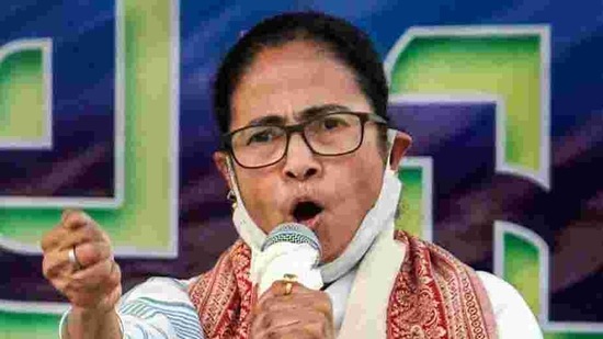 West Bengal chief minister Mamata Banerjee said she was deeply disturbed by the developments in Delhi's tractor rally.(File photo) West Bengal chief minister Mamata Banerjee said she was deeply disturbed by the developments in Delhi's tractor rally.(File photo)