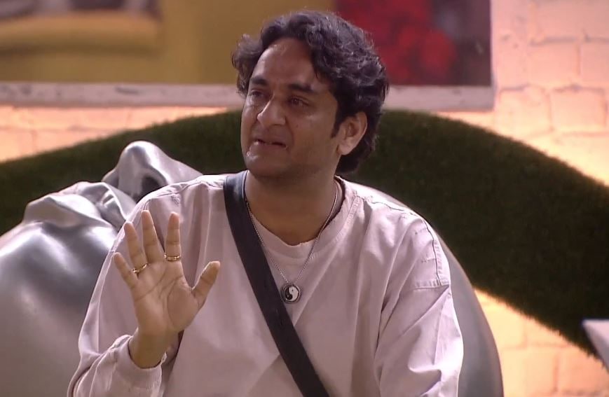Vikas cried as he shares about his own issues. (Colors)