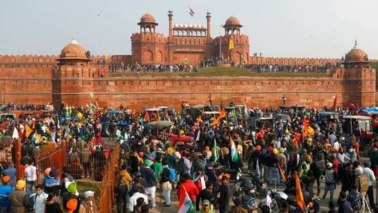 The gathering of protesters at the Red Fort on Wednesday for which all farmers' unions are now laming Deep Sidhu. (REUTERS)