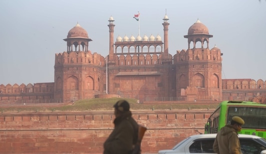 Red Fort complex is closed off for visitors till January 31(Amal KS / Hindustan Times) Red Fort complex is closed off for visitors till January 31(Amal KS / Hindustan Times)
