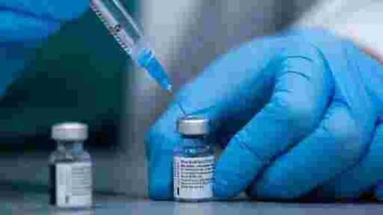 Prime Minister Benjamin Netanyahu said earlier this month that he reached the deal with Pfizers chief executive to speed up vaccine deliveries to Israel.(AP) Prime Minister Benjamin Netanyahu said earlier this month that he reached the deal with Pfizers chief executive to speed up vaccine deliveries to Israel.(AP)
